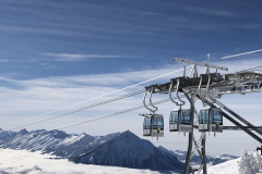 Gruppenumlaufgondelbahn Beatenberg-Niederhorn Gondel nach Abfahrt in der Bergstation