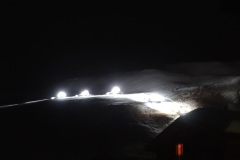 Bei der Show der Schweizerischen Skischule Belalp kommen am Schluss die Pistenfahrzeuge. Hier etwas nach der Show kurz vor Bruchegg