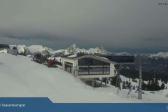 Pistenfahrzeuge beim Saanersloch im Skigebiet Saanen-Gstaad