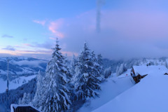 Top Schnee Verhältnisse, aber das Skigebiet um die Mythenregion bleibt geschlossen.