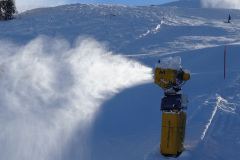 Technische Beschneiung im Skigebiet Wiriehorn